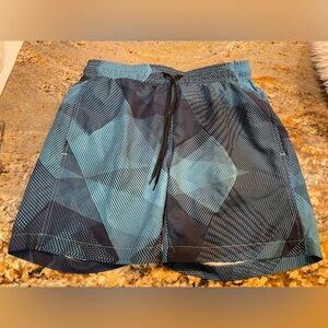 Vestige Men's Blue and Black Geometric Athletic Shorts